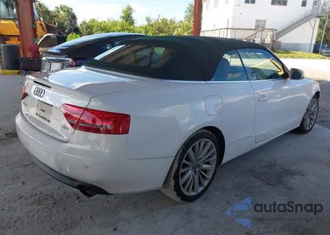 2010 Audi A5 2.0T Premium z USA, uszkodzony, nr VIN WAUJFAFH4AN009047